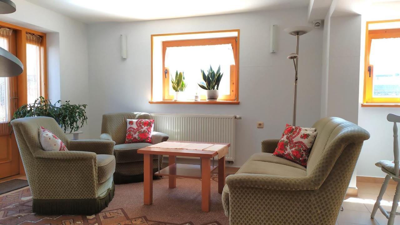 Prywatne Pod Nosalem Homestay *